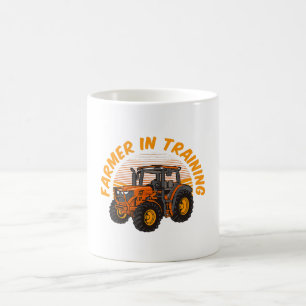 Rolig framtida bonde under utbildning Traktor jord Kaffemugg