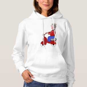 Rolig gammal man som kör röd skoter t shirt