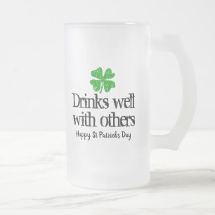 Rolig glass ölmugggåva för st patrick's day frostat ölglas