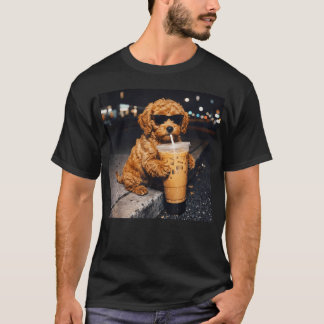 Rolig Goldenendoodle Hund Dricker Iced Coffee T Shirt