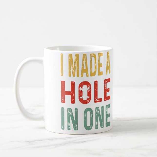 Rolig golfdesign för män kvinnor hål på en golf G Kaffemugg (Vänster)