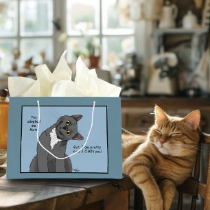 Rolig grå katt mammadagen blå