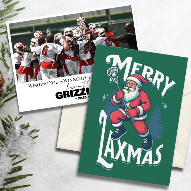 Rolig Grön Glad Laxmas Lacrosse Lag Jul Julkort (“Merry Laxmas” green lacrosse-themed Christmas card with Santa and team photo on snowy background.)