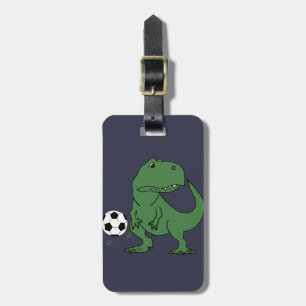 Rolig grön T-rex Dinosaur som leker fotboll Bagagebricka