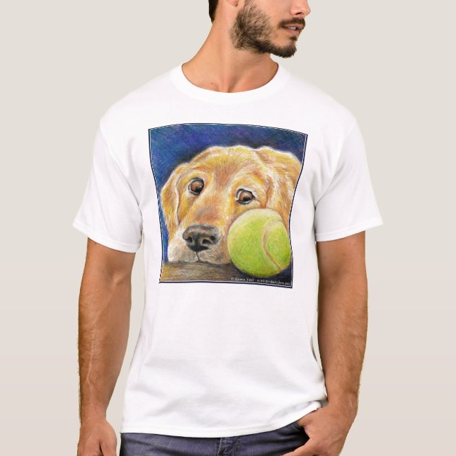 Rolig guld- Retriever med tennisboll Tee Shirt (Framsida)