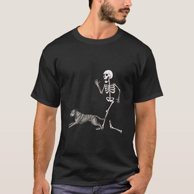 Rolig Halloween Irländsk Varghund och Skelett T Shirt (Framsida)