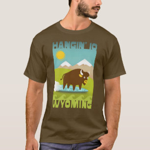 Rolig hängande 10 surfing bison berg Wyoming T Shirt