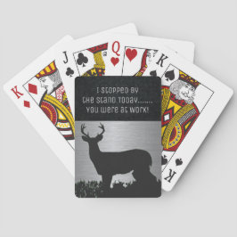 Rolig hjortjaktbock som leker kort spel kort