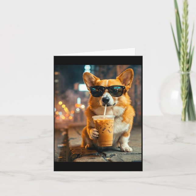 Rolig hund corgi som dricker iskaffe djur meme kort (Framsida)