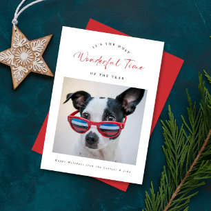Rolig hund familjens helgdag - röd julkort