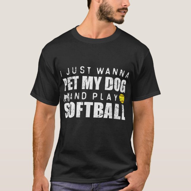 Rolig hund fastklaffsoftboll t shirt (Framsida)