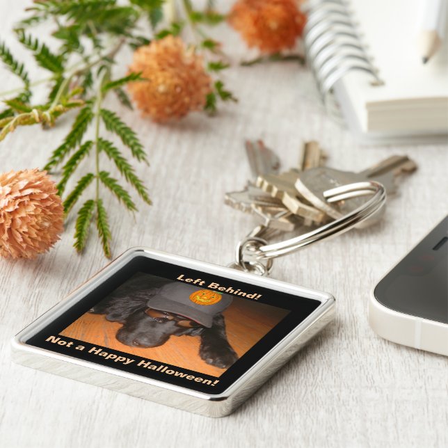 Rolig hund Lämnat bakom Halloween Fyrkantig Silverfärgad Nyckelring (Sidan)