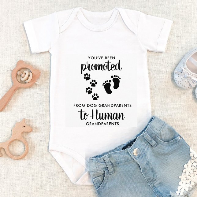 Rolig hund meddelande om farföräldrars Gravid T Shirt (Skapare uppladdad)