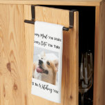 Rolig hund solljus för fotokök kökshandduk<br><div class="desc">Lägg till en bild av din hund till den här roliga, novelty kökshandduken med talesättet "VARJE MEAL DU GÖR, VARJE BITA DU TAR, JAG TAR PÅ DIG." Ändra färg i texten och/eller bakgrunden till färg enligt EDIT för att samordna med köksdekanter färger. Utformningen dupliceras på båda ändar för att kunna...</div>