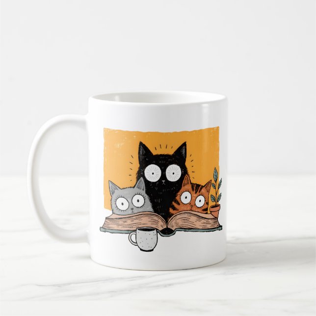 Rolig illustration av läsande katter kaffemugg (Vänster)