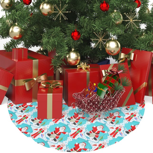 Rolig jul fru Claus slår tomten på fiske  Julgransmatta Borstad Polyester (Reel in holiday joy with our whimsical Christmas tree skirt!)