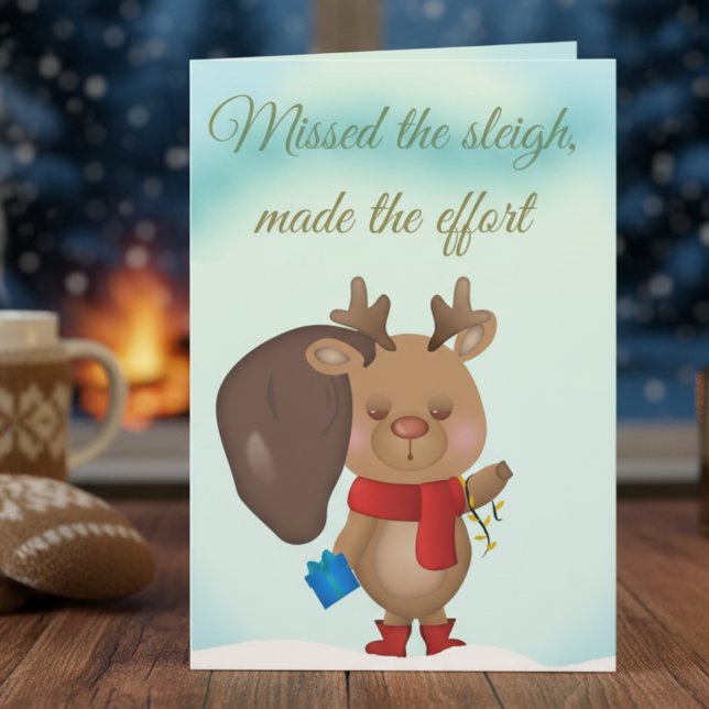 Rolig julkort med en sömnig ren helgkort (Holiday card with personality. Funny, festive, and totally relatable.)