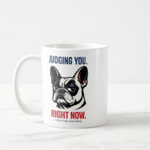 Rolig kaffemugg med fransk bulldogg som dömer dig