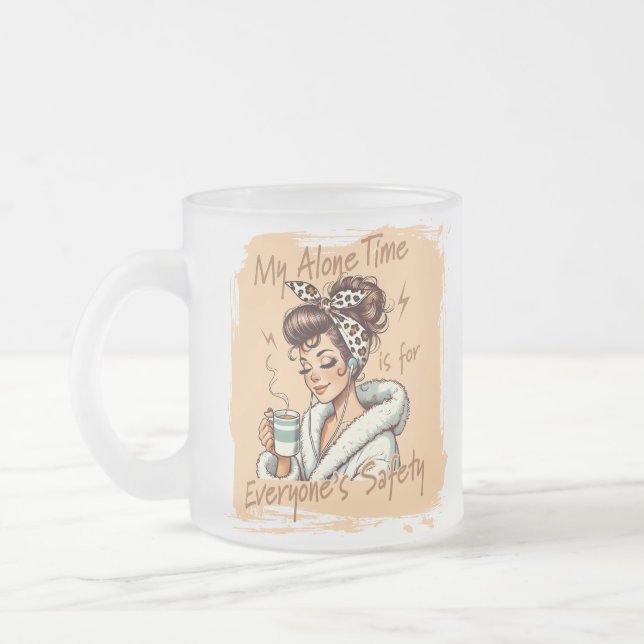 Rolig kaffetid tjej på morgonen frostad glasmugg (Vänster)