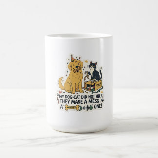 Rolig kaos mellan hund och katt Söt kaffemugg för