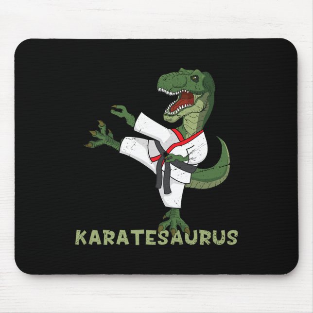 Rolig Karate Dinosaur Karatesaurus T-rex Grafisk K Musmatta (Framsidan)