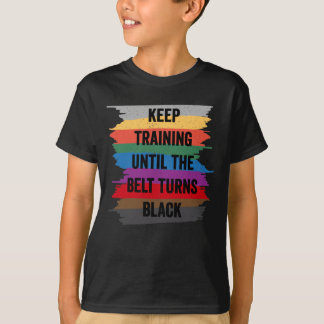 Rolig Karatedesignbehålla som utbildar till bältet T Shirt