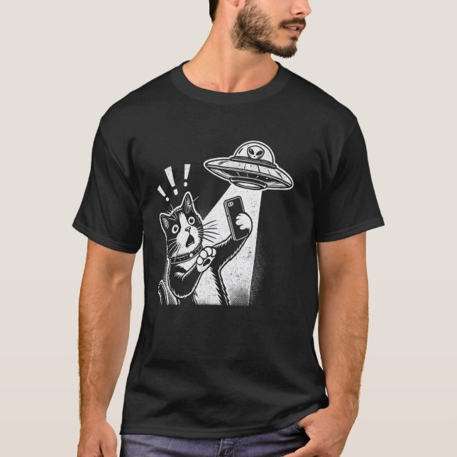 Rolig katt Alien UFO-möte Sci-Fi Selfie T Shirt (Framsida)