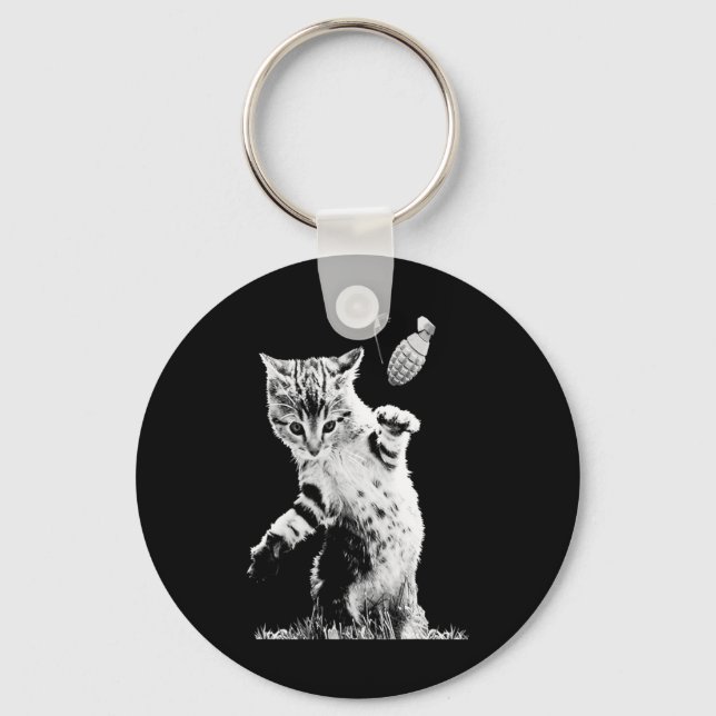 Rolig Katt Kastar Granat Katt Granat Scen Nyckelring (Framsida)