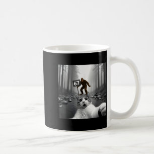 Rolig katt-selfie med Bigfoot 67 Sex Sju Meme Jag Kaffemugg