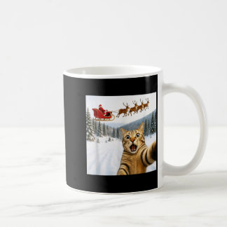 Rolig katt-selfie med tomtens släde renar jul C Kaffemugg