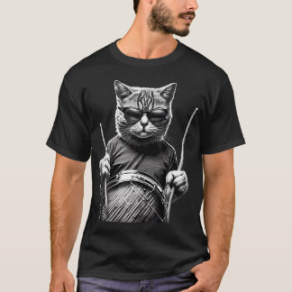 Rolig katt som bär solglasögon och spelar trummor t shirt