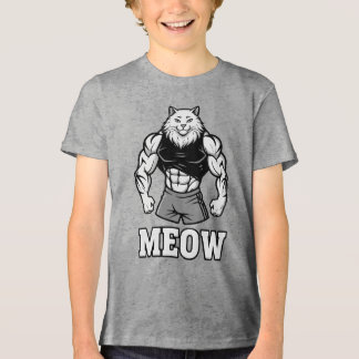 Rolig katt som bodybuilder som visar upp massiva m t shirt