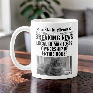 Rolig katt tidning Breaking News Foto Kaffemugg