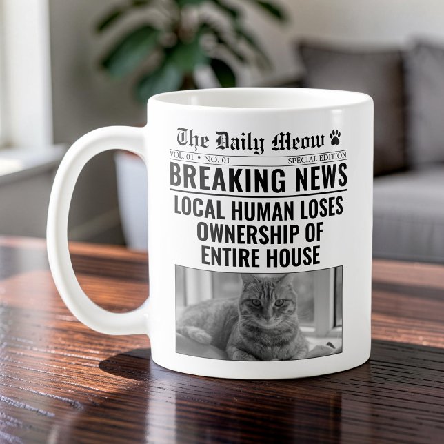 Rolig katt tidning Breaking News Foto Kaffemugg (Skapare uppladdad)