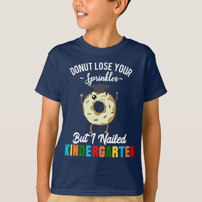 Rolig Kindergartensutexamen för Barn Munk Utexamen T Shirt (Framsida)