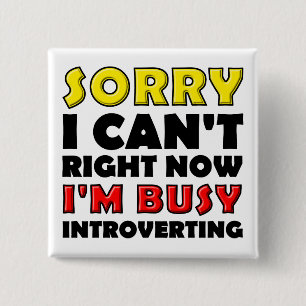 Rolig knapp för introvert badge-pinn