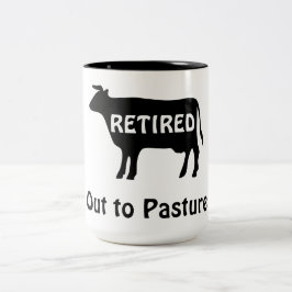 Rolig Ko Tema Pensionering Humor Ut till Betesmark Två-Tonad Mugg