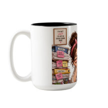 Rolig kontorsflicka kaffefantast tår