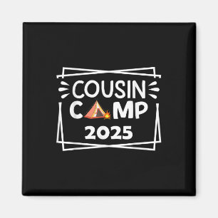 Rolig Kusinsläger 2025 Camping Crew Familjesemeste Magnet