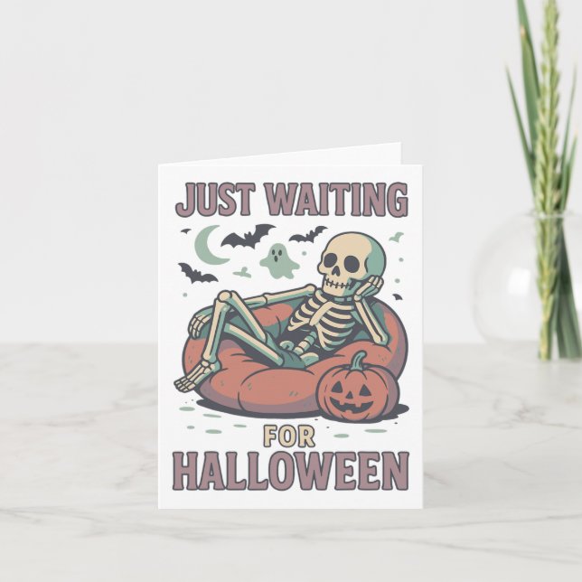 Rolig kuslig skelett Summerween som väntar på Hall Kort (Framsida)