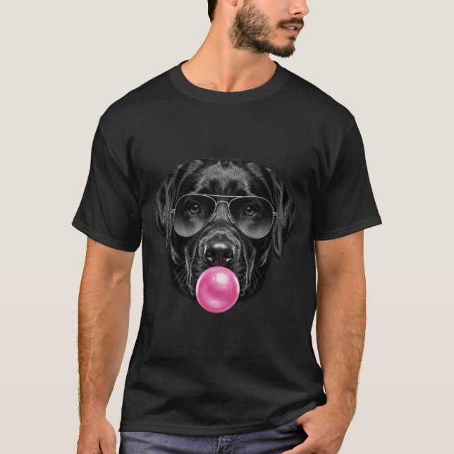 Rolig Labrador Retriever som blåser bubbelgummi Co T Shirt (Framsida)