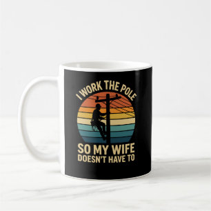 Rolig Lineman jag arbetar stolthet stolthet humor Kaffemugg