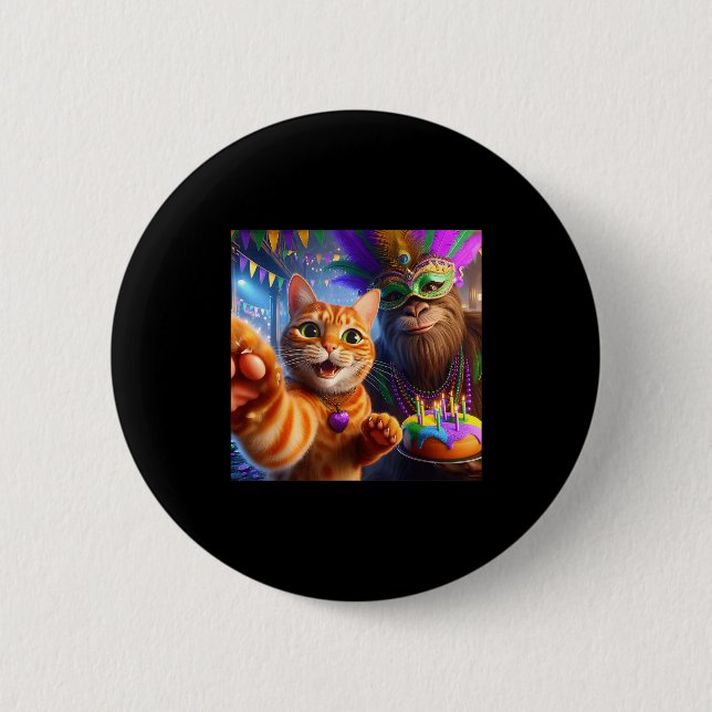 Rolig Mardi Gras Selfie Katt Bigfoot Citat _2  Knapp (Framsida)
