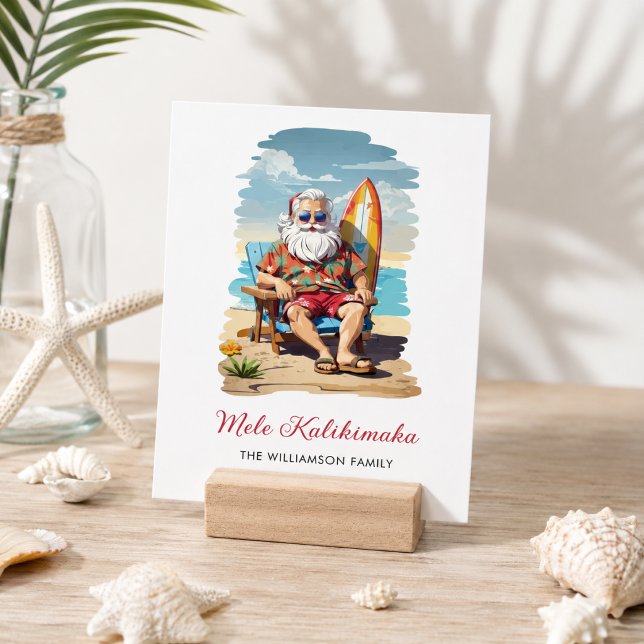 Rolig Mele Kalikimaka Santa Surfbräda Julkort (Edit Family Name and message to customize, edit the message layout if you wish)