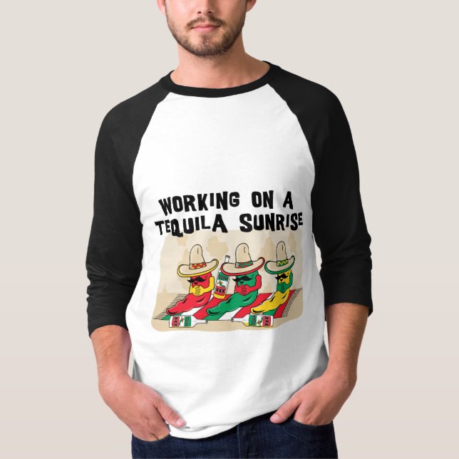 Rolig mexicansk Tequilasoluppgång T-shirt (Framsida)