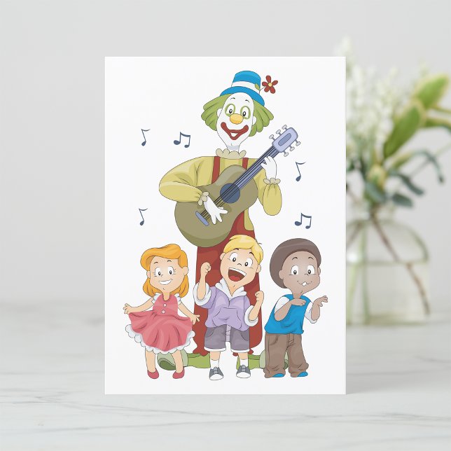 Rolig musikalisk clown med dansande barn inbjudningar (Skapare uppladdad)