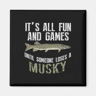 Rolig Musky Fiske Muskellunge Sötvattenfisk An Magnet