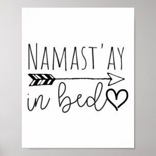 Rolig Namastay I Sängen Yoga Lata Tjej Present Poster