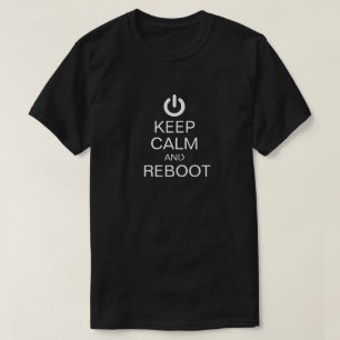 Rolig Nerd Techie för för behållalugn och Reboo Tee Shirt