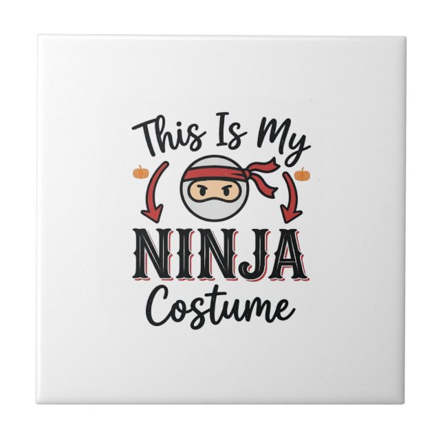 Rolig Ninja Kostym Halloween Vektor Design_1 Kakelplatta (Framsidan)